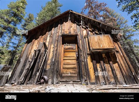 Abandoned Hut In The Mountains Hi Res Stock Photography And Images Alamy