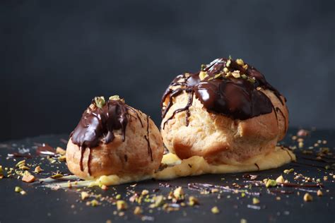 La Recette Des Profiteroles Au Chocolat De Cyril Lignac