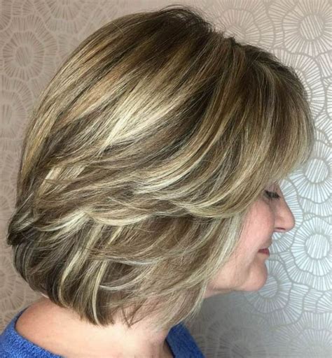 20 Photos Feathered Golden Brown Bob Hairstyles