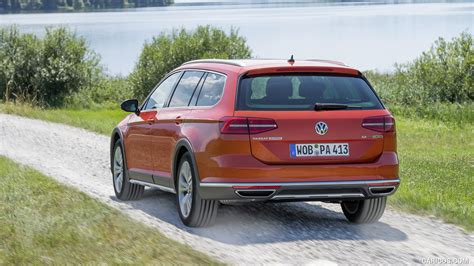 Volkswagen Passat Alltrack | 2016MY | Off-Road