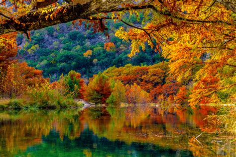 10 Breathtaking Places To See Fall Foliage In Texas