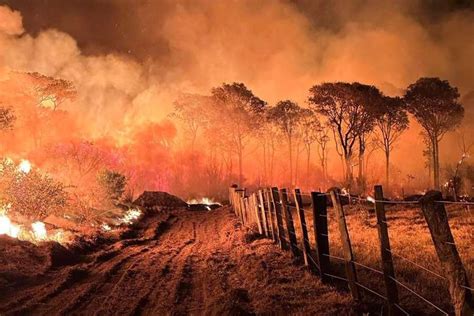 Fumaça de queimadas no Pantanal avança sobre SP PR e SC aponta Inpe