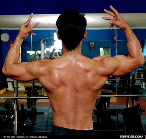 6 Latihan Efektif Untuk Membentuk Otot Middle Back Anda Reps