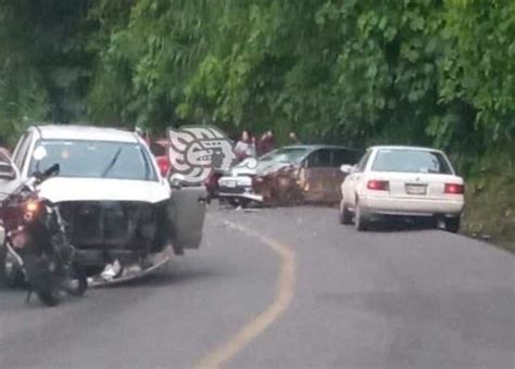 Choque En La Carretera Teocelo Xico Hay 3 Lesionados