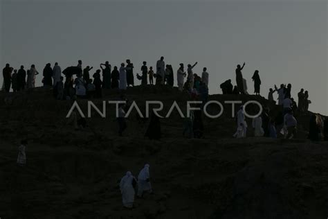 Wisata Ziarah Di Jabbal Uhud Antara Foto