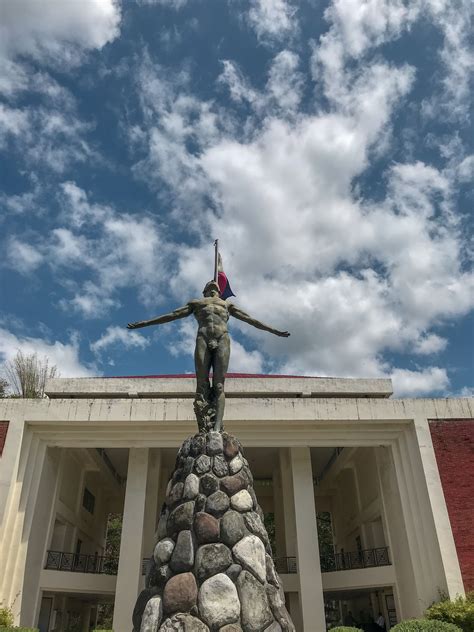 UP Visayas- Miagao Campus Oblation | University of the philippines diliman, University of santo ...