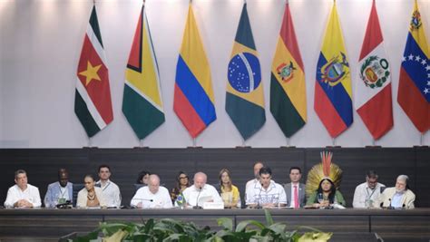 Ministro Celso Sabino participa da abertura da Cúpula da Amazônia em