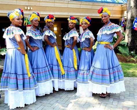 CULTURE / Les costumes traditionnels d’Haïti et des Caraïbes | Haitian clothing, Caribbean ...