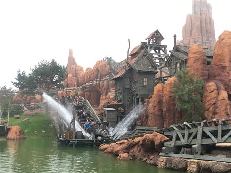 Big Thunder Mountain - Disneyland Paris | Disneyland paris, Disneyland