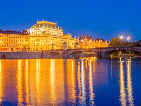 El Teatro Nacional Rep Blica Checa Europa De Praga Imagen De Archivo