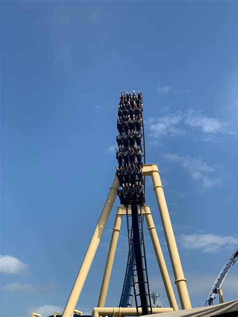 Montu at Busch Gardens. : r/rollercoasters