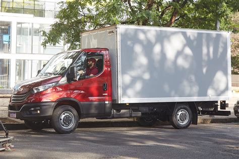 Autodata Iveco Apresenta A Daily Autom Tica E Projeta Crescimento Da