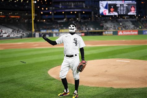 Ghosts Papa Emeritus Iv Throws Out First Pitch At White Sox Game