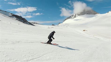 Sommer Skifahren Auf Dem Hintertuxer Gletscher YouTube