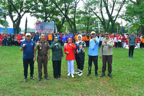 Jadi Pembina Apel Lomba Olahraga Tradisional HUT RI Sekda Palopo Kita