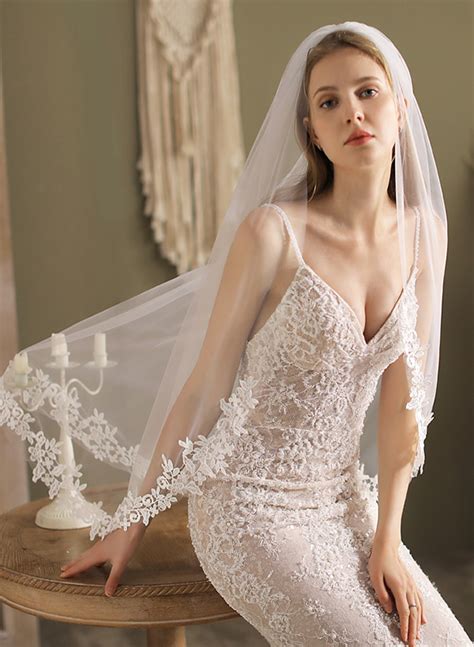 Lace Applique Edge One Tier Fingertip Bridal Veils Missacc