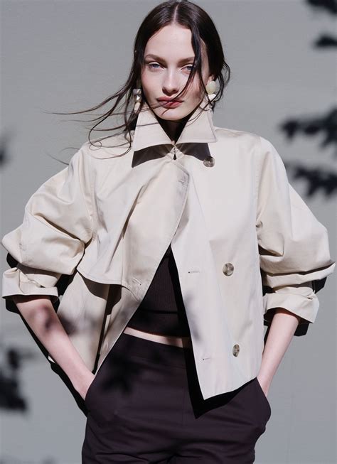 These Are the Most Stylish Cropped Trench Coats