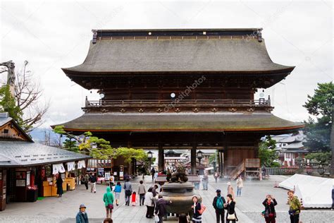 NAGANO JAPÓN 18 de noviembre de 2015 Templo Zenkoji Nagano JAPÓN