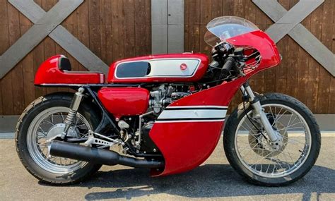 Red Custom 1973 Honda CB350F Four Cylinder Race Bike Custom Cafe