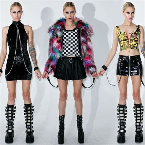 12 2 mil curtidas 61 comentários Dolls Kill dollskill no