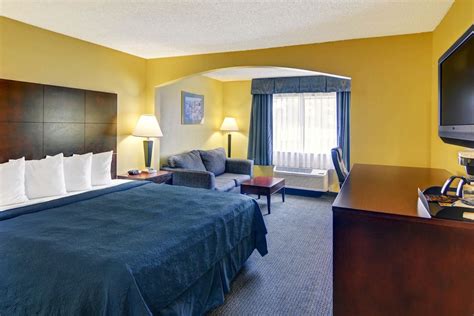 Quality Inn & Suites Reviews, Deals & Photos 2024 - Expedia