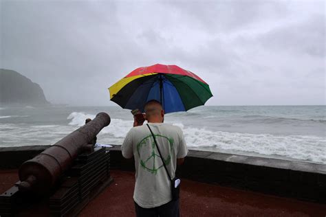 Cyclone Belal La R Union L Le Passe En Alerte Rouge Attal Ouvre