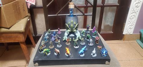 First Minis painted last week. Got hooked. Looking for tutorials to paint with more expertise ...