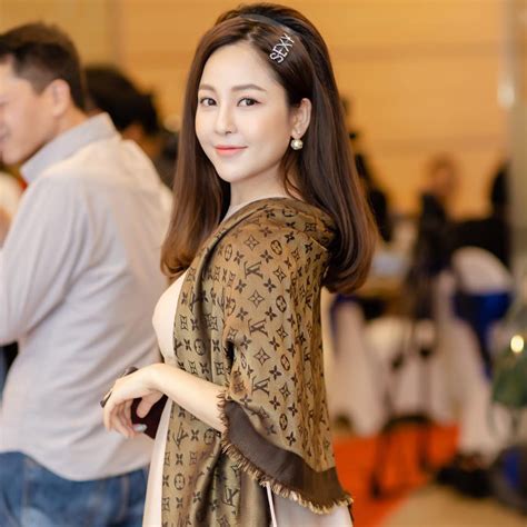 Hot girl Trâm Anh ngày càng trở nên táo bạo khoe hình thể tối đa