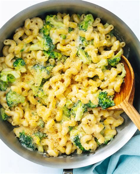 Broccoli Mac and Cheese – A Couple Cooks