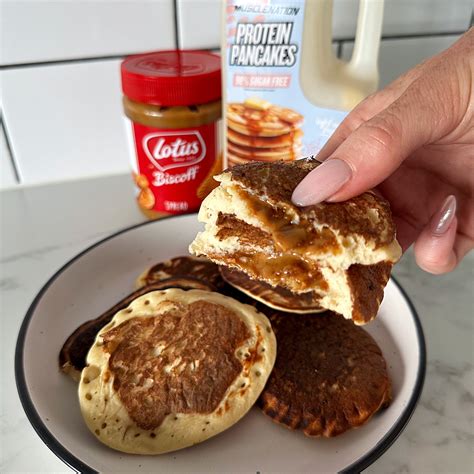 Biscoff Stuffed Pancakes - Muscle Nation