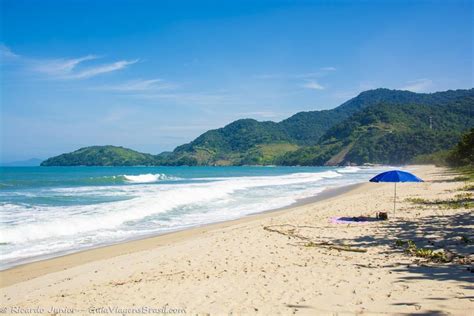 Imagem Das Areias Claras Da Praia Do Puruba