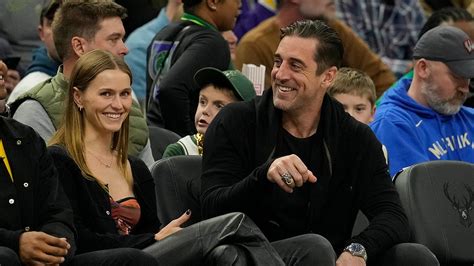 Aaron Rodgers Dating Mallory Edens Daughter Of Bucks Owner Report