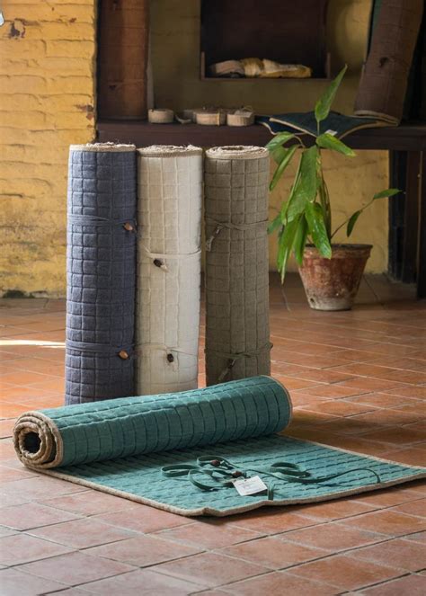 The Best Non Toxic Hemp Yoga Mats - A Little Sustainability