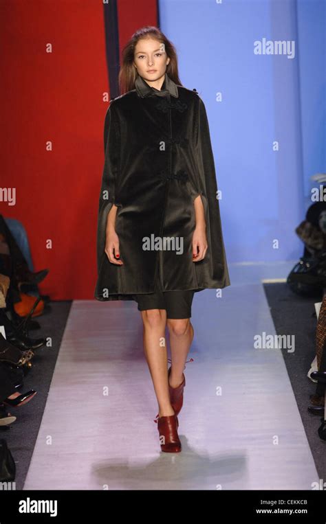 Chaiken New York Ready To Wear Autumn Winter Brunette Female Model Wearing A Black Velvet Cloak
