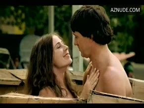 HELEN HEMINGWAY Nude AZNude