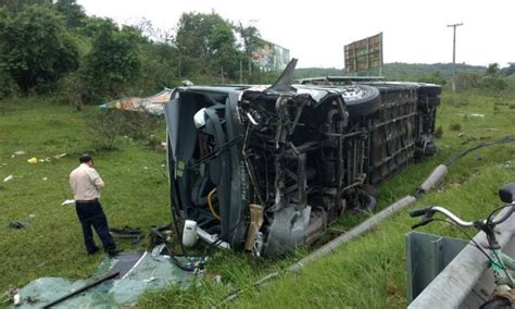 Acidentes na BR 101 deixam ao menos dez mortos em Itaboraí e Rio Bonito