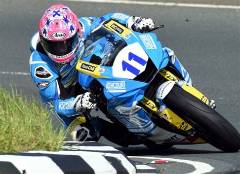 Isle Of Man TT Report From The Supersport TT Roadracing World