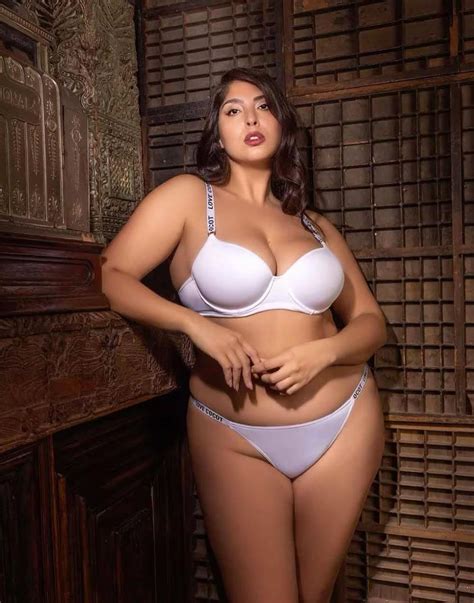 Flor Cabrera La Modelo Curvy Lomense De Gran Hermano Noticias