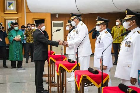 Tito Karnavian Lantik Lima Penjabat Gubernur