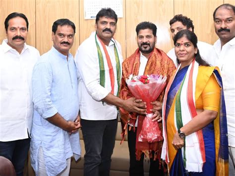 Hyderabad Several Brs Leaders Quit Party Join Congress Ahead Of Lok