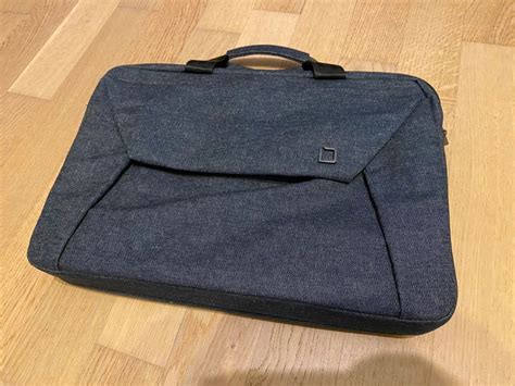 Dicota Slim Case Edge 13 3 Navy Blue Nie Gebraucht Kaufen Auf Ricardo