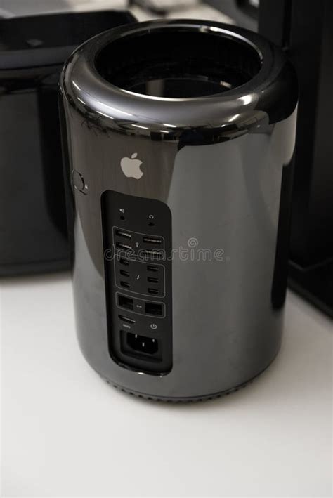 Mackintosh Di Apple Pro Fotografia Editoriale Immagine Di Metallo