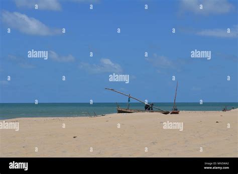 Traditional jangada boat parked at white sandy beach, Cumbuco, Brazil Stock Photo - Alamy