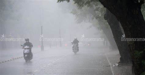 Heavy Rain Likely In Kerala Yellow Alert In Seven Districts