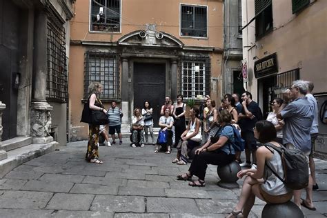 Genova Di Faber Un Itinerario Nella Citt Vecchia Alla Scoperta Dei