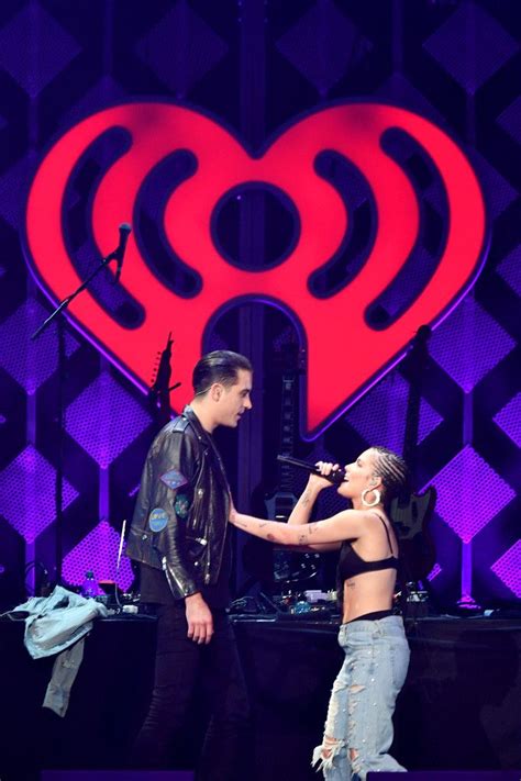 Halsey Performing At The Z100s Jingle Ball