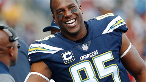 Chargers TE Antonio Gates announces retirement