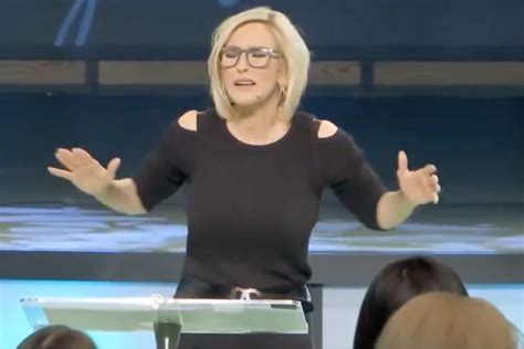 Trump Pastor Paula Whites Sermon Goes Viral