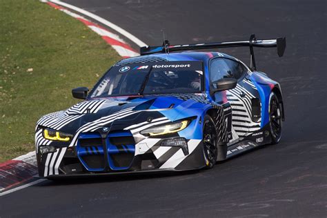 La Bmw M Gt En Piste Sur La N Rburgring Nordschleife Motorlegend