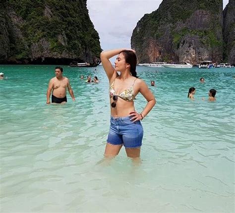 Pakai Bikini Ketiak Hitam Wulan Guritno Bikin Geger Netizen KASKUS